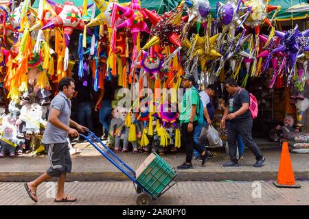 Pinatas, Merida Mexique Banque D'Images