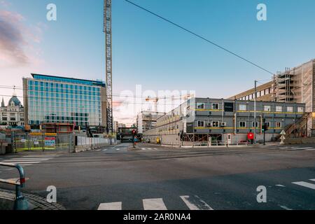 Oslo, Norvège - 23 Juin 2019: Les Remorques De Construction Sont Des Structures Mobiles Utilisées Pour Accueillir Les Bureaux Temporaires, Les Salles À Manger Et Le Stockage De Buil Banque D'Images