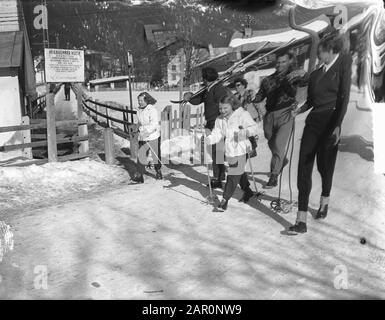Princesses In Tirol (Sankt Anton) Date : 12 Février 1949 Lieu : Autriche, Sankt Anton Am Arlberg, Tirol Banque D'Images