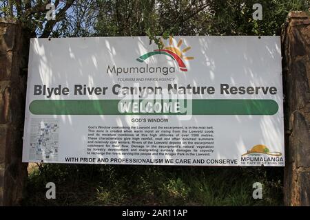 Panneau d'entrée De La Réserve naturelle de Blyde River Canyon à God's Window, partie nord des montagnes du Drakensberg, Agence touristique et Parcs de Mpumalanga, Sout Banque D'Images