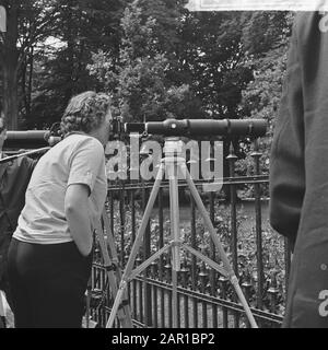 Bush autour de l'engagement, personnes à Paleis Soestdijk Date: 27 juin 1965 mots clés: Personnes, engagement Nom de l'institution: Paleis Soestdijk Banque D'Images