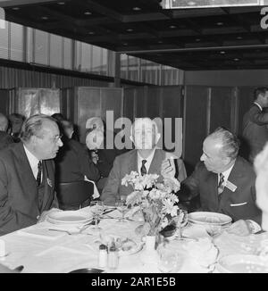 Affectation Rijkspostspaarbank Date: 30 Septembre 1965 Mots Clés: Banques Nom De L'Institution: Rijkspostspaarbank Banque D'Images