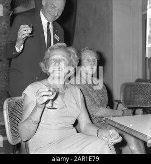 Affectation Rijkspostspaarbank Date: 30 Septembre 1965 Mots Clés: Banques Nom De L'Institution: Rijkspostspaarbank Banque D'Images