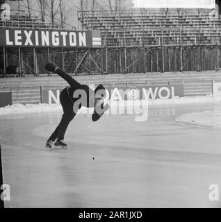 L'équipage de patinage russe avait une journée de repos Date: 20 janvier 1966 mots clés: Patinage, sports Banque D'Images