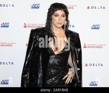 24 janvier 2020, Los Angeles, CA, États-Unis: Los ANGELES - 24 JANVIER: Kesha au Muiscares 2020 au Los Angeles Convention Center le 24 janvier 2020 à Los Angeles, CA (Credit image: © Kay Blake/ZUMA Wire) Banque D'Images