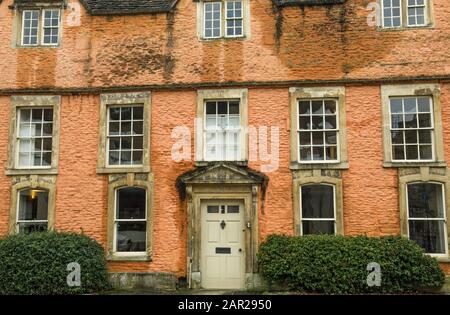 The Old Bank House High Street Corsham Wiltshire. Corsham est une vieille ville anglaise avec beaucoup de choses à voir. Il y a aussi une rue haute intéressante. Banque D'Images