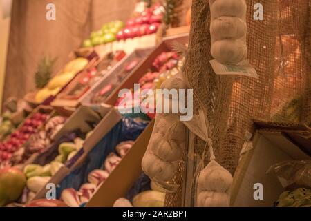 Les fruits frais sur le marché Banque D'Images