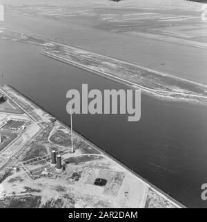Ports, Maasvlakte Date: Non daté lieu: Rotterdam, Zuid-Holland mots clés: Ports Nom personnel: Maasvlakte Nom de l'institution: Europoort, Princess Margriethaven Banque D'Images