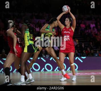 George Fisher De England Vitality Roses Lors Du Match De La Vitality Netball Nations Cup À La Copper Box, Londres. Banque D'Images