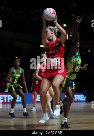 Angleterre Vitalité Roses Nat Haythornthwaite Pendant Le Match De La Vitality Netball Nations Cup À La Copper Box, Londres. Banque D'Images