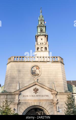 Czestochowa, Pologne - 12 décembre 2019: Vue sur le sanctuaire de Jasna Gora, monastère de Czestochowa, lieu de pèlerinage Très important et le plus populaire à Polan Banque D'Images