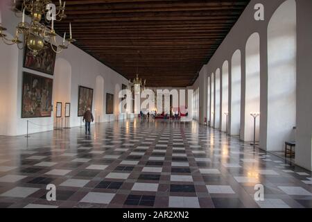 La Grande salle de bal du château de Kronborg à Helsingor, Danemark, 24 septembre 2018. Mesurant 62 x 12 mètres, la salle de bal était la plus grande salle de Nort Banque D'Images