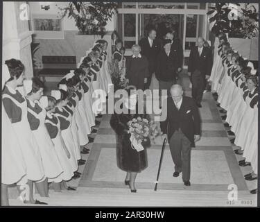 Maison royale, reines, visites, hôpitaux, Bronovo, Juliana, Queen, Kock van Leeuwen W.J.d. Date: 4 février 1965 lieu: La Haye, Zuid-Holland mots clés: Visites, reines, maison royale, hôpitaux Nom personnel: Bronovo, Juliana, Queen, Kock van Leeuwen W.J.d. Banque D'Images