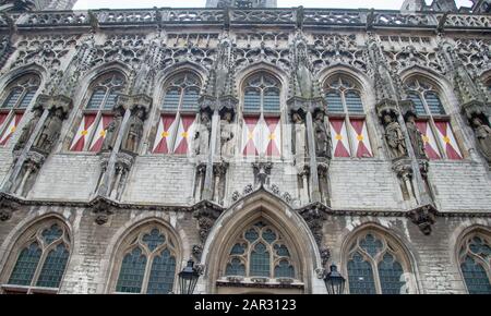 Hôtel de ville monumental sur le marché de Middelburg à Zeeland, Pays-Bas Banque D'Images