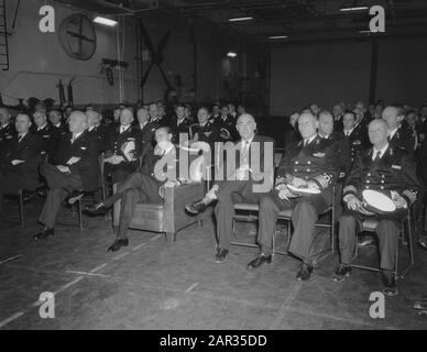 Ouverture d'un nouveau port à Den Helder avec un câble passant par Karel Doorman Date: 2 juillet 1954 lieu: Den Helder mots clés: Ouvertures Banque D'Images