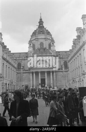 France. Sorbonne occupé par les étudiants Date: 28 mai 1968 lieu: France mots clés: Étudiants, professions Nom de l'établissement: Sorbonne Banque D'Images