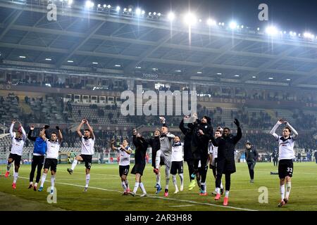 Turin, Italie - 25 janvier 2020: Les joueurs d'Atalanta BC célèbrent la victoire à la fin du match de football de Serie A entre Torino FC et Atalanta BC. Crédit: Nicolò Campo/Alay Live News Banque D'Images