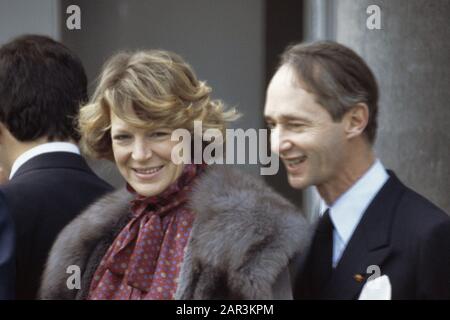 Koninginnedag 1978, defile Soestdijk; Princess Irene and Prins Charles Hugo (dépêches) Date: 1 mai 1978 lieu: Soestdijk, Utrecht mots clés: Defiles, QUEEDINNEDAG Nom personnel: Carlos Hugo, prince of Bourbon of Parme, Irene, princesse Banque D'Images