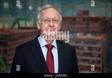 Papenburg, Allemagne. 22 janvier 2020. Bernard Meyer, Directeur Général De Meyer Werft Papenburg. Le chantier naval Meyer d'Emsland, connu pour la construction de bateaux de croisière géants, célèbre le 225ème anniversaire de la fondation de l'entreprise le 28 janvier. Crédit: Sina Schuldt/Dpa/Alay Live News Banque D'Images