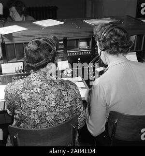 Téléphone Suriname Date : 20 décembre 1945 mots clés : téléphonistes, échanges téléphoniques Banque D'Images