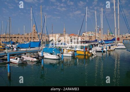 Port ACCO et vue sur la vieille ville. Israël Banque D'Images