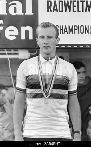 Championnats du monde de cyclisme à Nurburgring 1966, Dolman sur scène; Banque D'Images