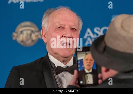 Werner Herzog assiste à la 34ème édition annuelle des prix ASC de la Société américaine des cinémagraphes à Ray Dolby Ballroom à Los Angeles, Californie, États-Unis, le 25 janvier 2020. | utilisation dans le monde entier Banque D'Images