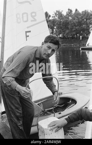 Fin Gold Cup 1963 sur IJsselmeer à Medemblik. L'Anglais R. P. Creagh Osborne haut du classement Date : 15 août 1963 lieu : Ijsselmeer, Medemblik Banque D'Images