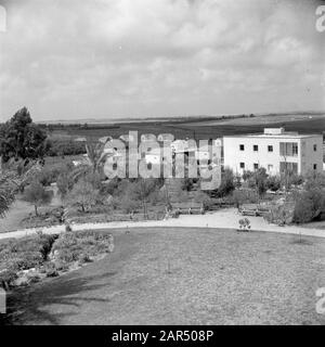 Israël 1948-1949: Village pour enfants Onim bâtiments du village pour enfants Onim Date: 1948 lieu: Israël mots clés: Bâtiments, soins pour les jeunes, villages pour enfants, maisons pour enfants Banque D'Images