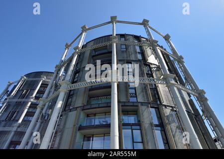 Gazomètres, Lewis Cubitt Square 1, rue stables, King's Cross, au nord de Londres, Royaume-Uni Banque D'Images