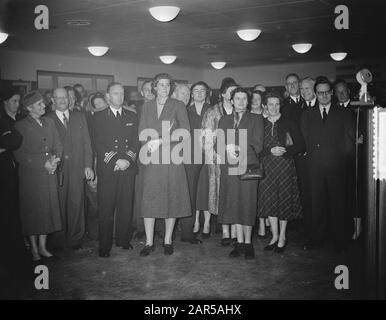 Lancement du chasseur de sous-marins Groningue Date: 9 janvier 1954 mots clés: Lancement, chasseurs de sous-marins Nom personnel: GRONGEN Banque D'Images