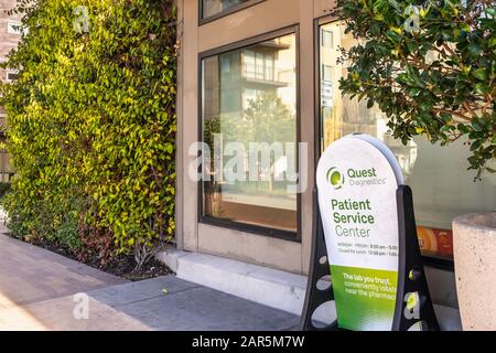 24 janvier 2020 Mountain View / CA / USA - Quest Diagnostics patient Service Center dans la région de la baie de San Francisco ; Quest Diagnostics est une clinique américaine Banque D'Images