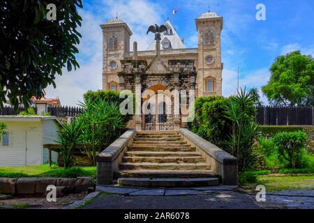 La porte nord de la Rova d'Antananarivo, également connue sous le nom de palais de la Reine, un complexe royal à Madagascar. Banque D'Images