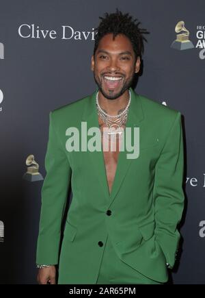 Miguel marchant le tapis rouge au Gala pré-Grammy 2020 de Clive Davis qui s'est tenu à l'hôtel Beverly Hilton le 25 janvier 2020 à Los Angeles, Californie États-Unis (photo de Parisa Afsahi/Sipa USA) Banque D'Images