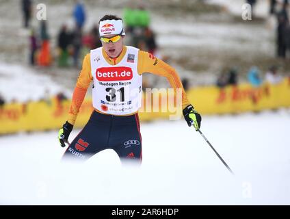 Oberstdorf, Allemagne. 26 janvier 2020. Ski nordique/combinaison : coupe du monde. Le Vinzenz Geiger allemand passe sur la piste. Crédit: Karl-Josef Hildenbrand/Dpa/Alay Live News Banque D'Images