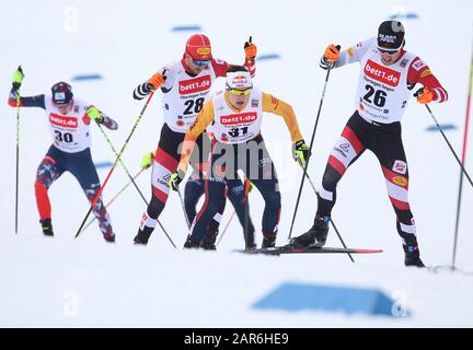 Oberstdorf, Allemagne. 26 janvier 2020. Ski nordique/combinaison : coupe du monde. Le Vinzenz Geiger (M) allemand passe sur la piste. Crédit: Karl-Josef Hildenbrand/Dpa/Alay Live News Banque D'Images