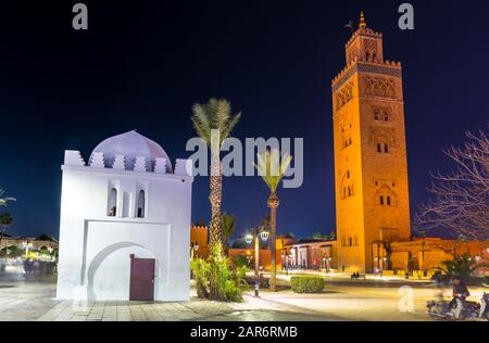 Mosquée de Koutoubia minaret situé au médina de Marrakech, Maroc Banque D'Images