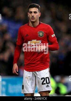 Diogo Dalot de Manchester United lors du quatrième match rond de la FA Cup à Prenton Park, Birkenhead. Banque D'Images