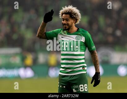 Budapest, HONGRIE - 25 JANVIER : Isael da Silva Barbosa de Ferencvarosi TC célèbre son objectif lors du match de Ligue de la Banque hongroise du OTP entre Ferencvarosi TC et Paksi FC à Groupama Arena le 25 janvier 2020 à Budapest, Hongrie. Banque D'Images