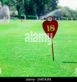 Londres 1970, marqueur numéro 18 du trou de golf, Royal Wimbledon Golf Club, Wimbledon, Merton borough, Angleterre, Royaume-Uni, GB, Grande-Bretagne, Banque D'Images
