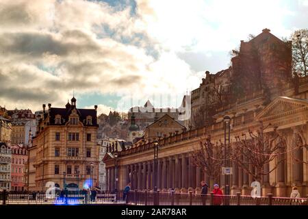 Karlovy Vary, République tchèque 24 janvier 2020 - célèbre Colonnade Hot Spring avec guérison des propriétés de santé Banque D'Images