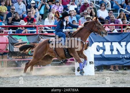 25 janvier 2020 : Katie Brown participe à l'événement Barrel Racing lors du 71ème rodéo du championnat Homestead au Doc DeMilly Rodeo Arena de Harris Field à Homestead, en Floride. Mario Houben/CSM Banque D'Images