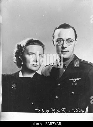 Princess Juliana et prince Bernhard Annotation: Repronegative Date: {1940-1945} lieu: Canada mots clés: Maison royale, portraits, princesses, princesses, seconde Guerre mondiale Nom personnel: Bernhard, prince, Juliana, princesse Banque D'Images