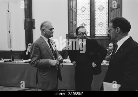 Conseil de l'Europe a tenu la 6ème audience publique à la Haye sur l'innovation, la concurrence et la prise de décision politique Date: 24 mars 1981 lieu: La Haye, Zuid-Holland mots clés: Auditions Nom personnel: Ratenau, Trèves, tonne of Banque D'Images