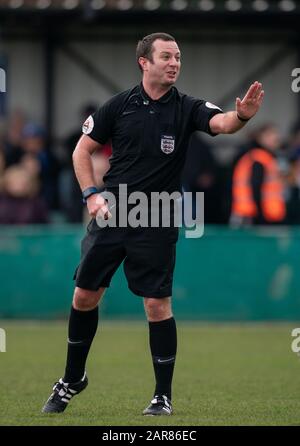 Arbitre Robert Massey-Ellis lors du 4ème match rond de la coupe FA pour femmes entre Charlton Athletic Women et Chelsea Women à Oakwood, Old Road, Crayford, le 26 janvier 2020. Photo D'Andy Rowland. Crédit: Images Prime Media / Alay Live News Banque D'Images