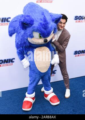 25 janvier 2020, Hollywood, CA, États-Unis : Ben Schwartz. Événement de la Journée de la famille 'Sonic The Hedgehog' au théâtre Paramount. (Image De Crédit : © Billy Bennight/Zuma Wire) Banque D'Images