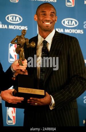 06 mai 2008 - Los Angeles, Californie, États-Unis: La garde Los Angeles Lakers KOBE BRYANT a reçu le prix NBA Le Plus Précieux pour les joueurs de 2008. Crédit: Jonathan Alcorn/Zumapress.com/Alamy Live News Banque D'Images