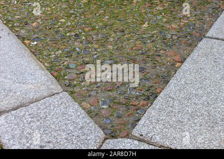 Pavè italien avec contour de pierre Banque D'Images