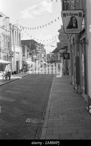 Strandleven à Zandvoort arrive à sa fin. De Kerkstraat en paix Date: 27 septembre 1960 lieu: Noord-Holland, Zandvoort mots clés: Street images, rues commerçantes Banque D'Images