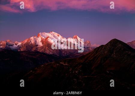 Dolomites lever de soleil paysage naturel en Italie du Nord Banque D'Images